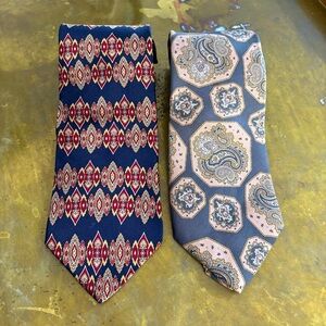 Lot of 2 Silk Ties From Bill Blass 55”-58” Grey/Pink/Gold Navy/Burg Made In USA